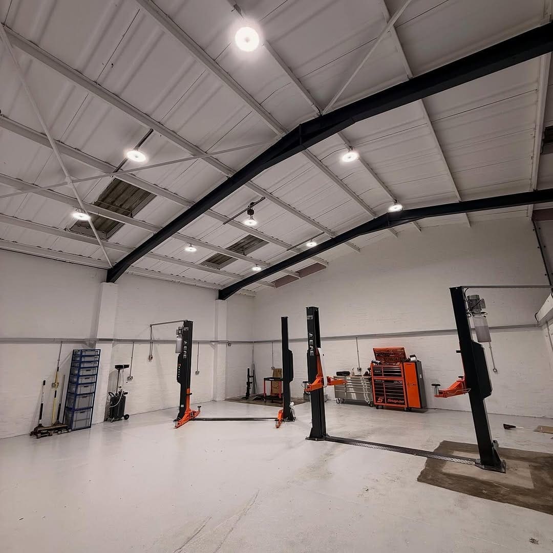 Real commercial low-bay lighting installed by Renovolt